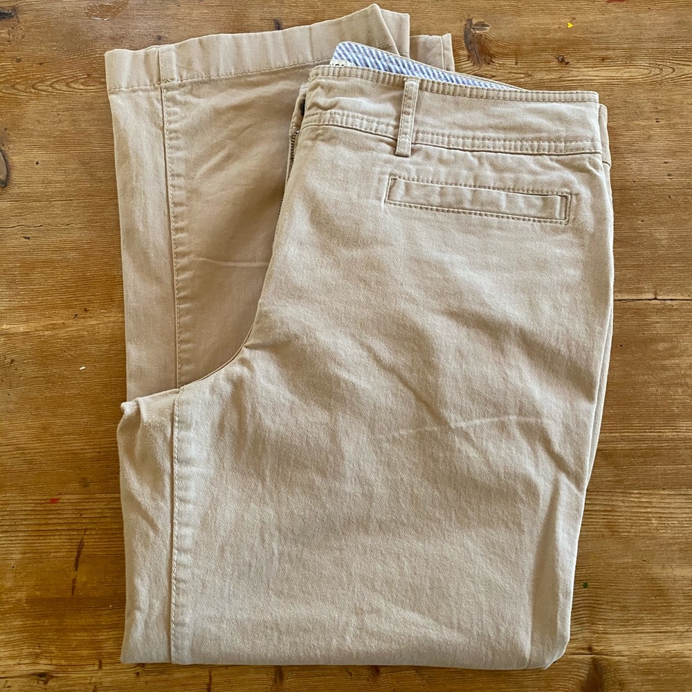 Tommy Hilfiger cropped khakis size 12